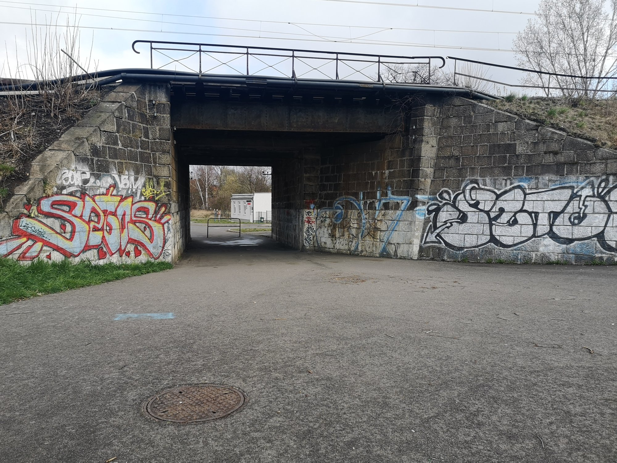 w-czasie-remontu-ulicy-drzymay-uruchomia-garbaty-mostek-86286