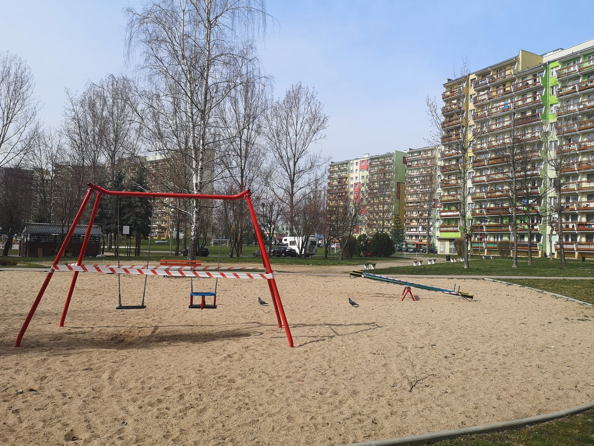 place-zabaw-i-siownie-zewnetrzne-otasmowane-86392