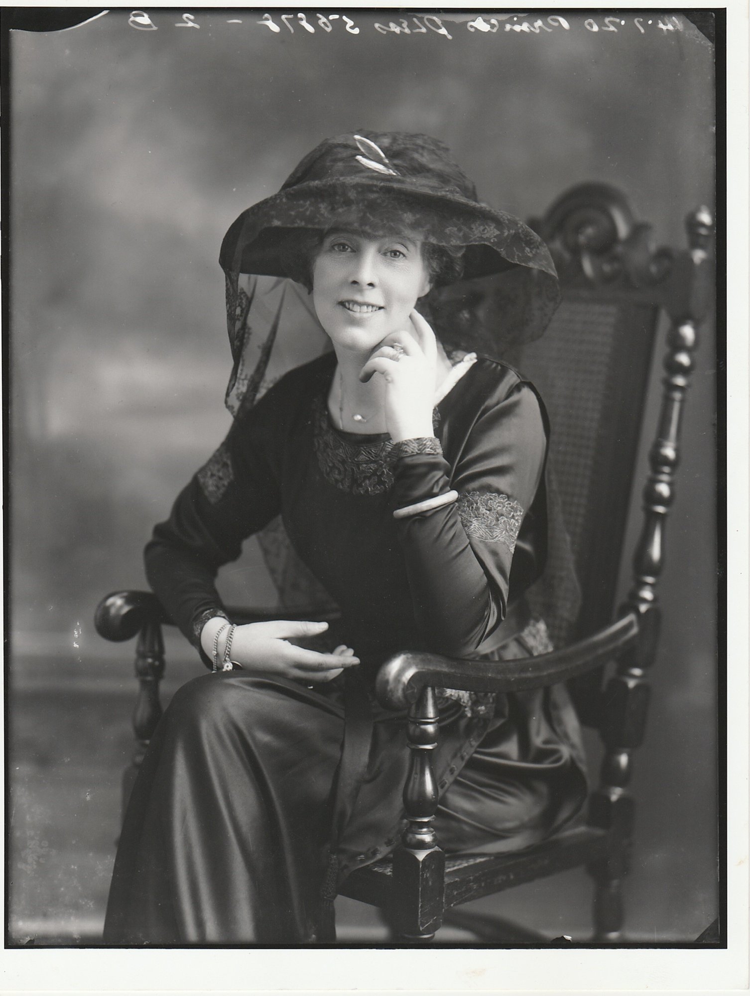 siostry-daisy-von-pless-i-shelagh-westminster-biografia-86754