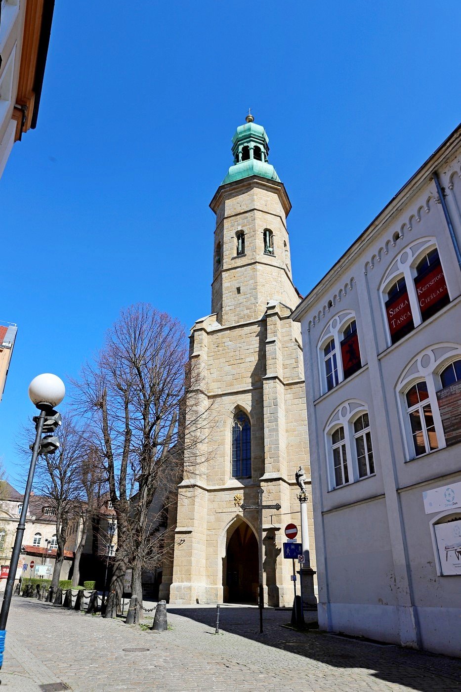 zostali-w-domach-mimo-pieknej-pogody-86758