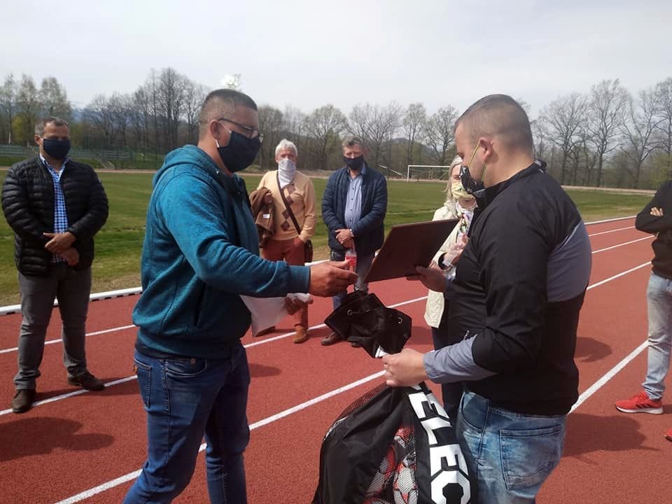 stadion-po-odbiorze-86986