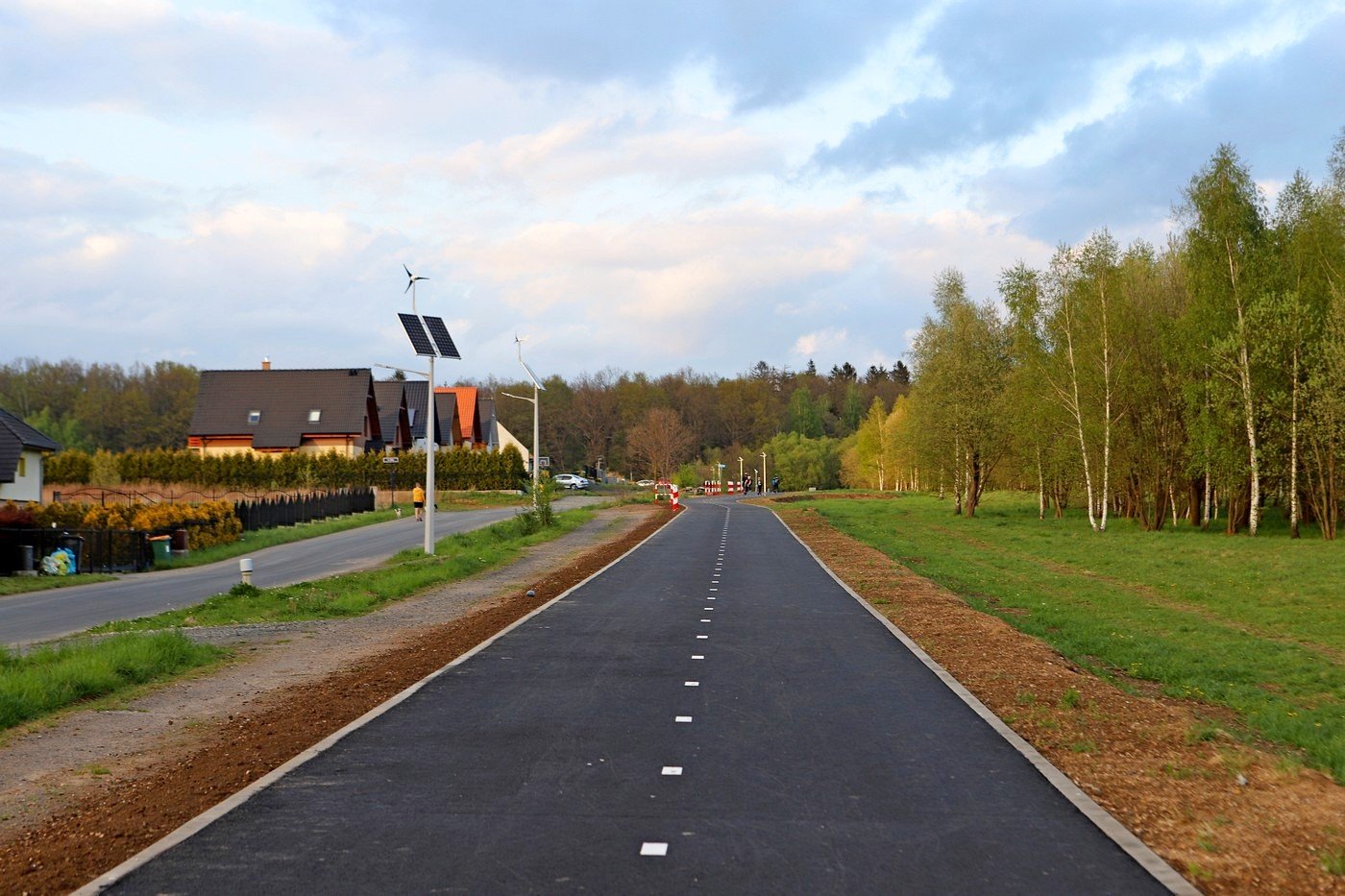 sciezka-na-granicy-miasta-gotowa-87106