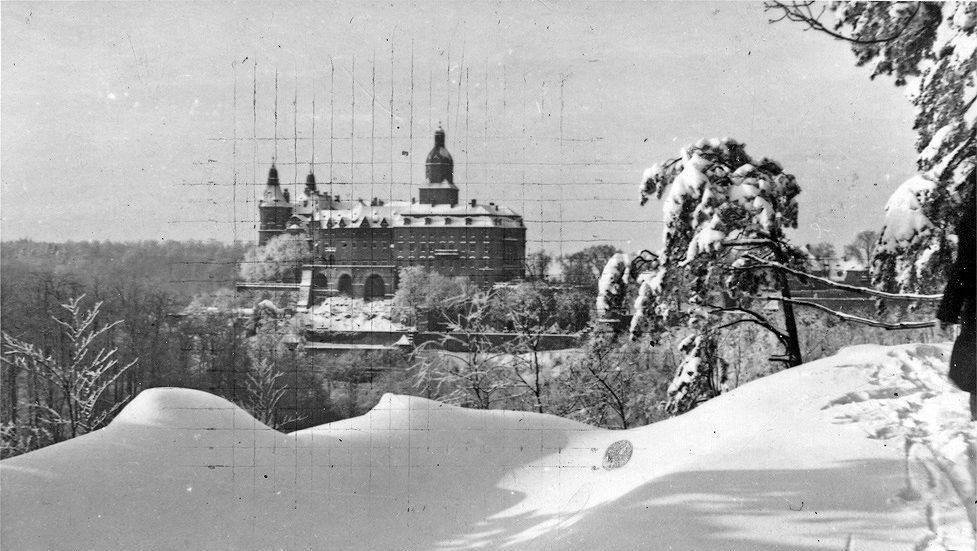 dewastacja-zamku-nad-zamkami-87326