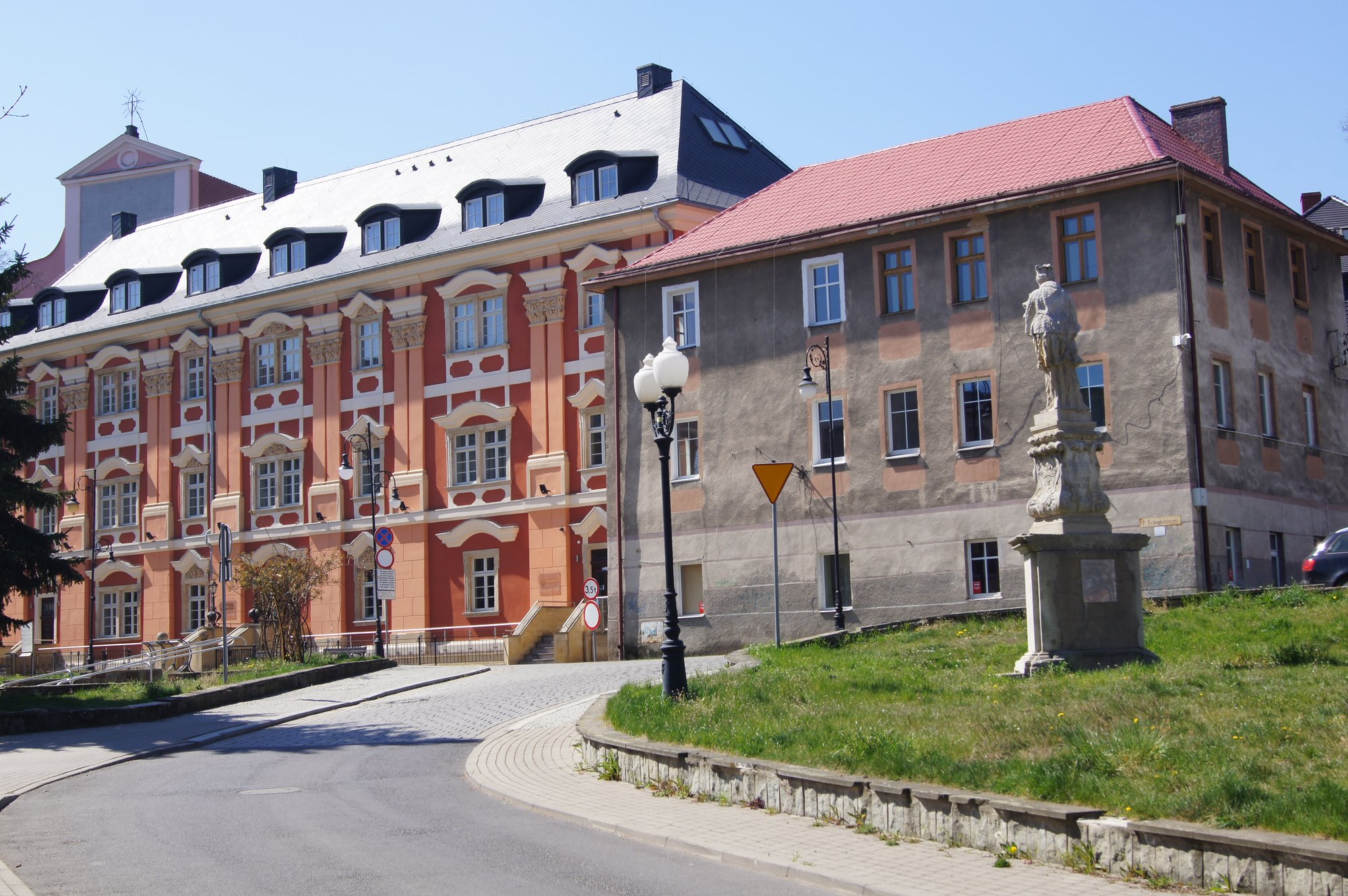 Długi Dom
