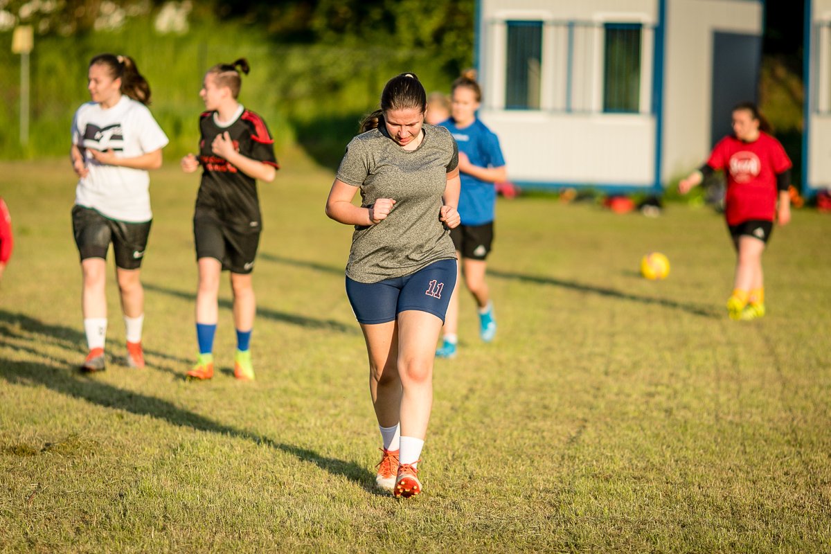 dziewczyny-trenuja-na-zabobrzu-87362