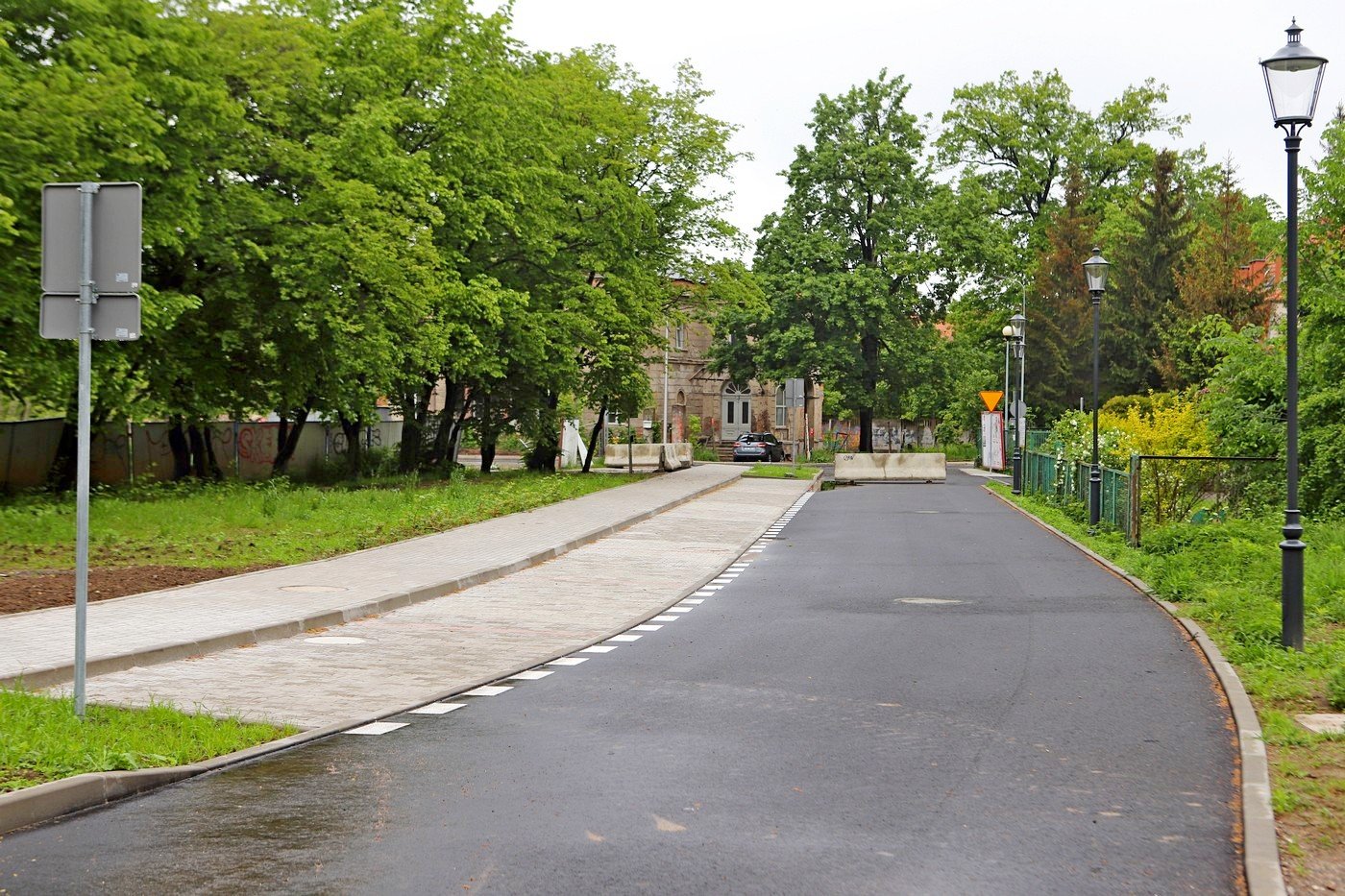 nowe-kamienne-schodki-87500