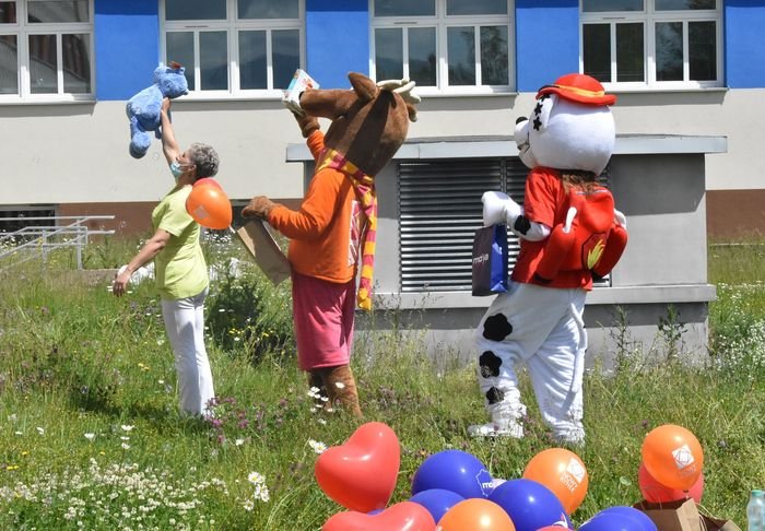 niesli-radosc-maym-pacjentom-w-szpitalu-87621