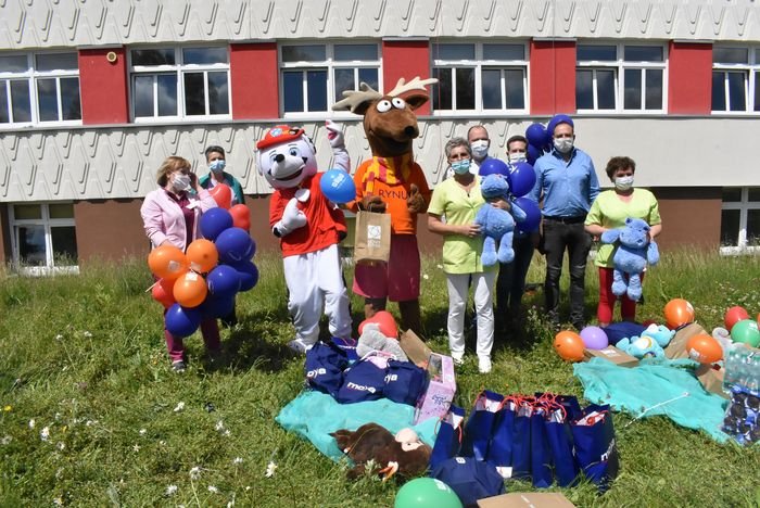 niesli-radosc-maym-pacjentom-w-szpitalu-87621