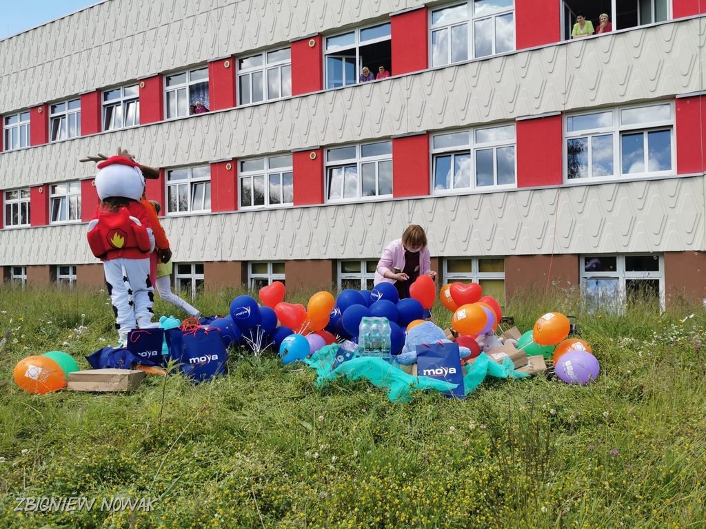 niesli-radosc-maym-pacjentom-w-szpitalu-87621