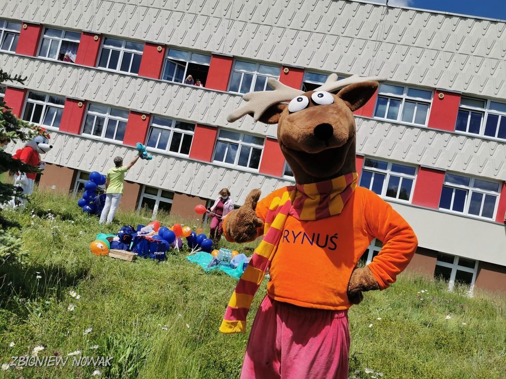niesli-radosc-maym-pacjentom-w-szpitalu-87621