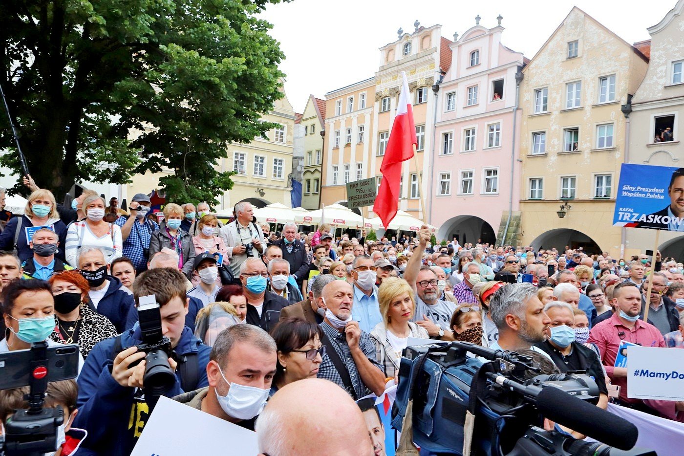 liczne-poparcie-dla-trzaskowskiego-87842