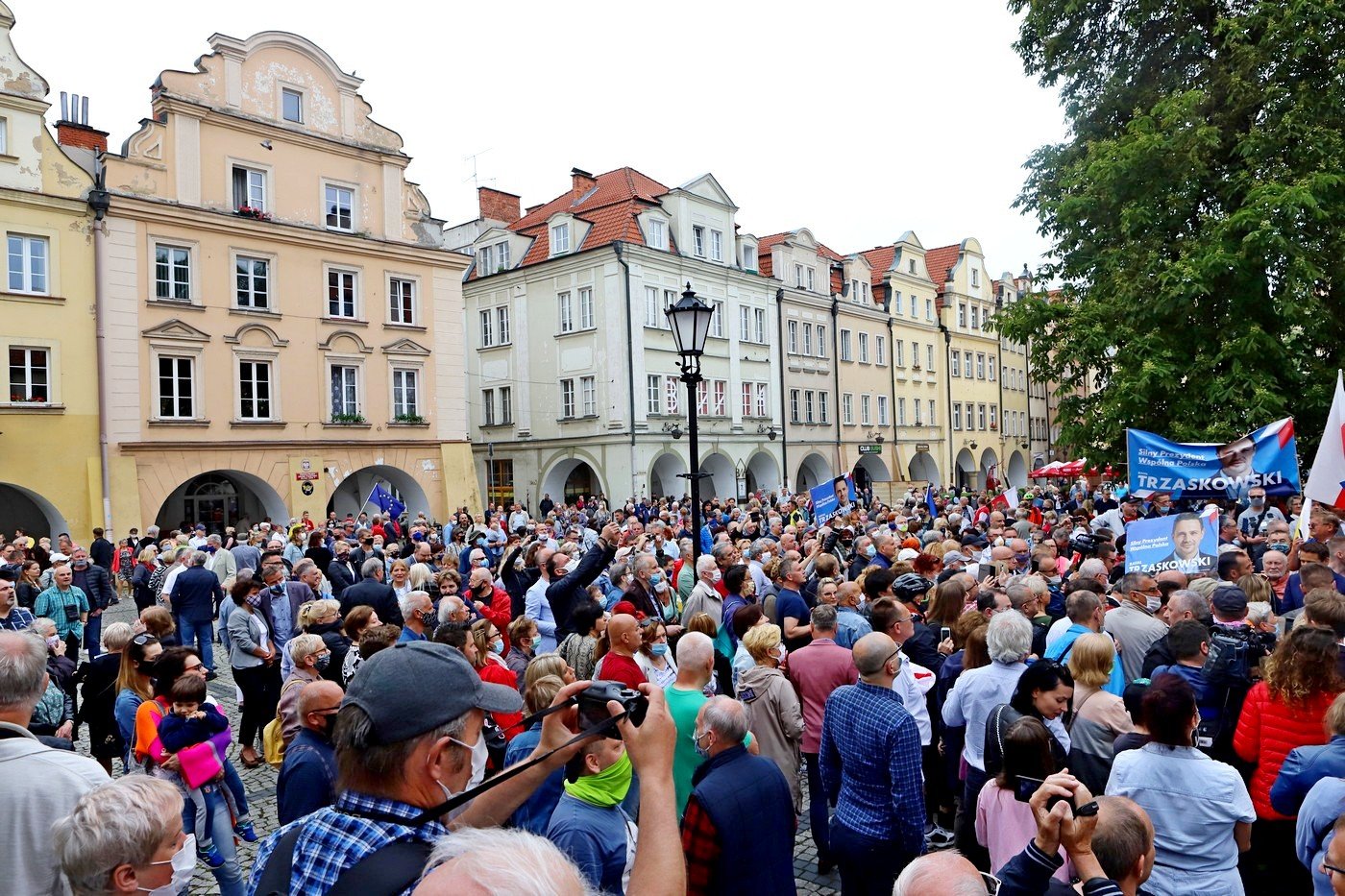 liczne-poparcie-dla-trzaskowskiego-87842