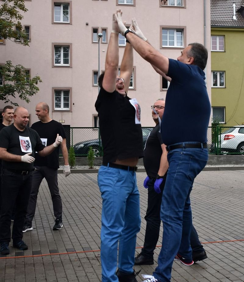 starostwo-przyjeo-wyzwanie-policjantow-87934
