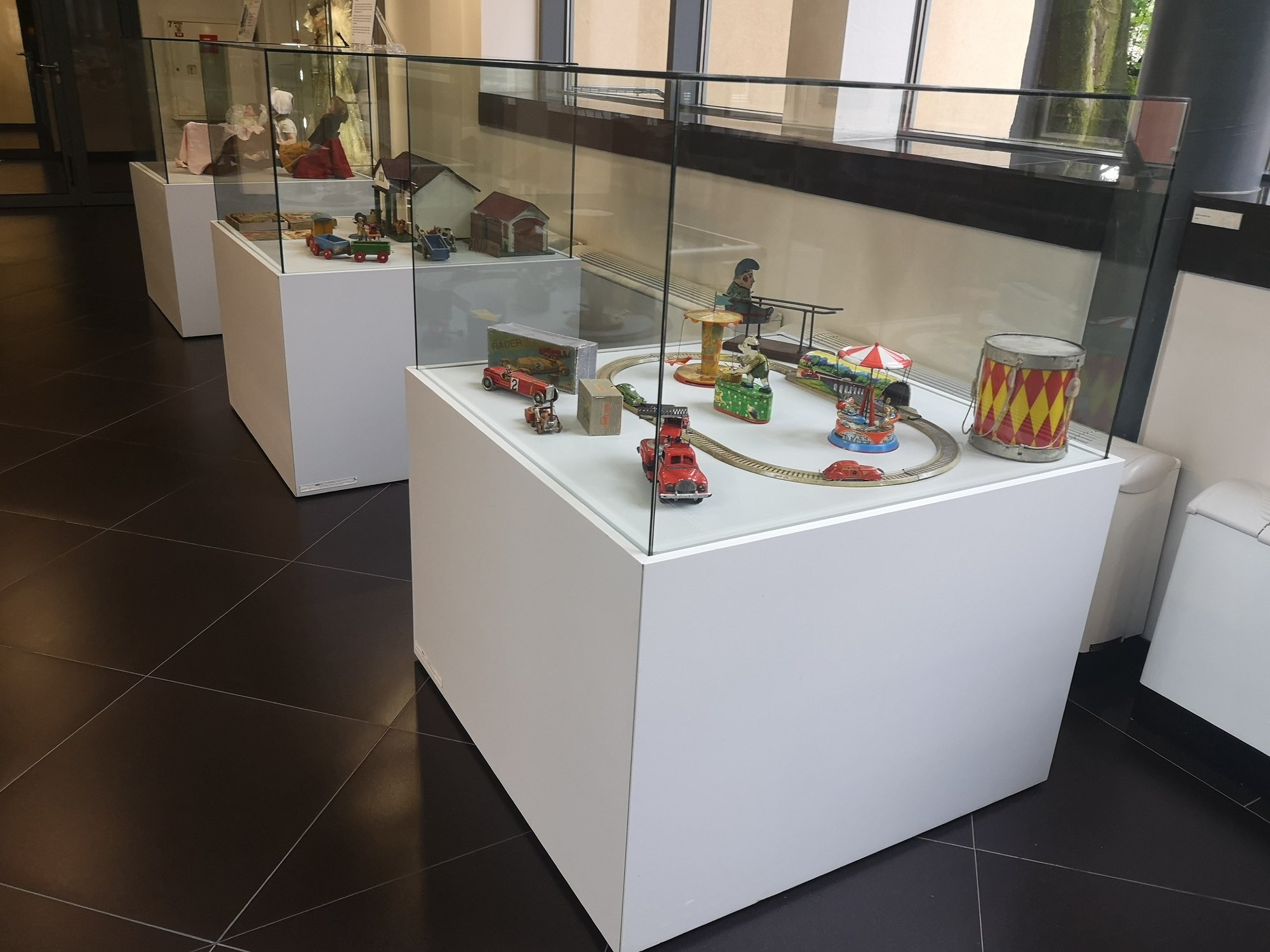 zobacz-eksponaty-z-muzeum-zabawek-87996