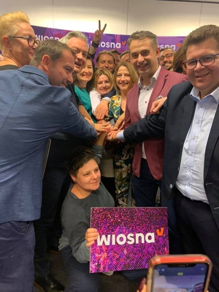 pose-lewicy-papuga-powtarzajaca-konstytucja-to-troche-za-mao-88062