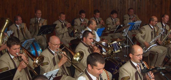 filharmonicy-zadeli-w-instrumenty-8818