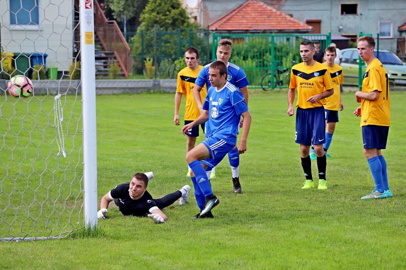 omnica-rozbita-przez-juniorow-karkonoszy-88302
