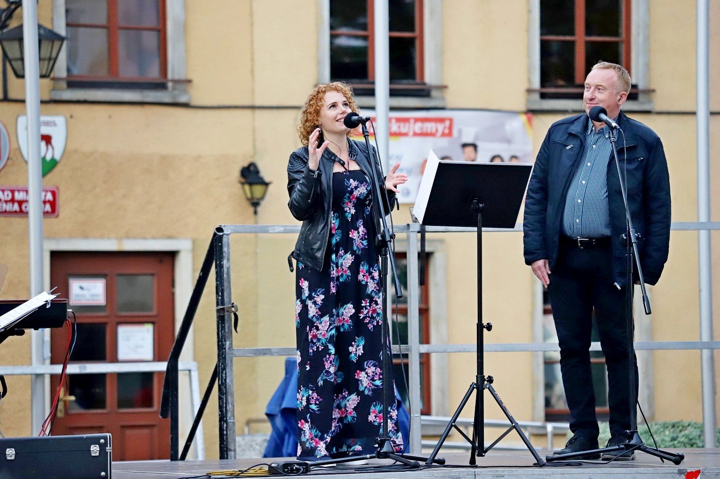piekna-i-bestia-w-sobotni-wieczor-88641