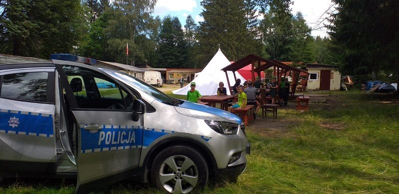 policjanci-u-harcerzy-88846