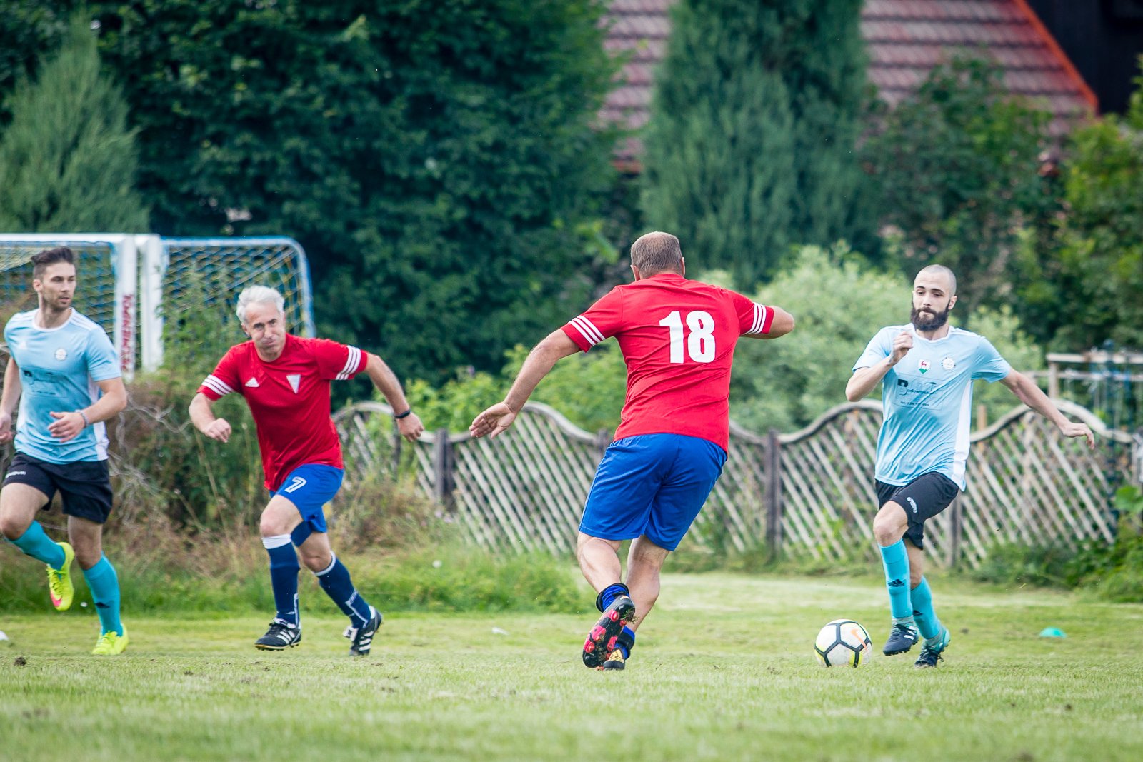 pub-gol-strzela-jak-na-zawoanie-89112