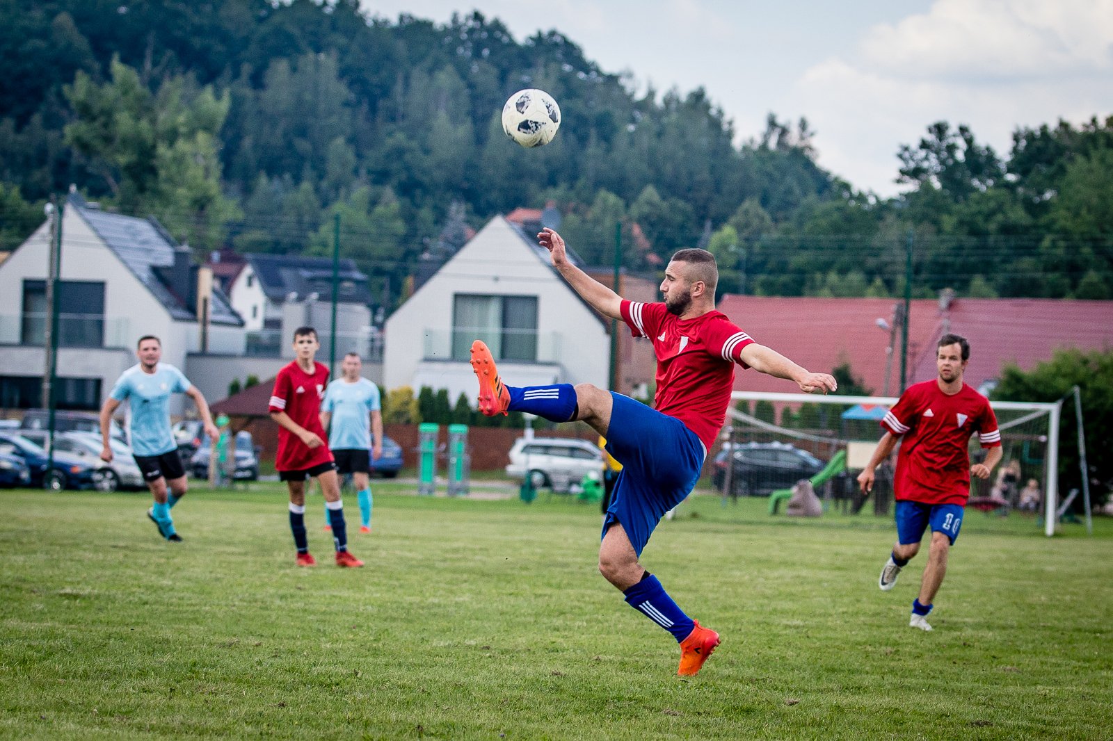 pub-gol-strzela-jak-na-zawoanie-89112