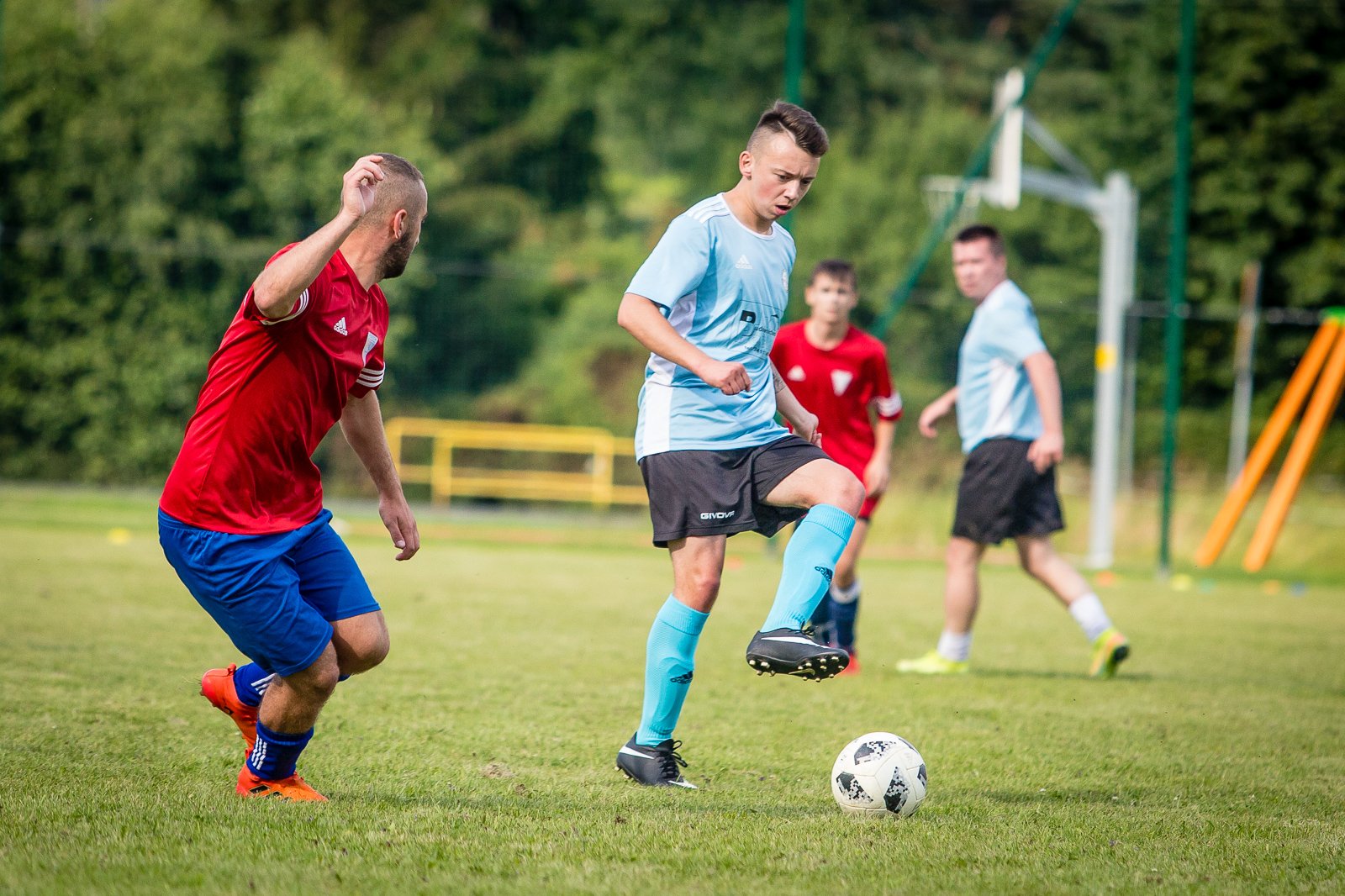 pub-gol-strzela-jak-na-zawoanie-89112