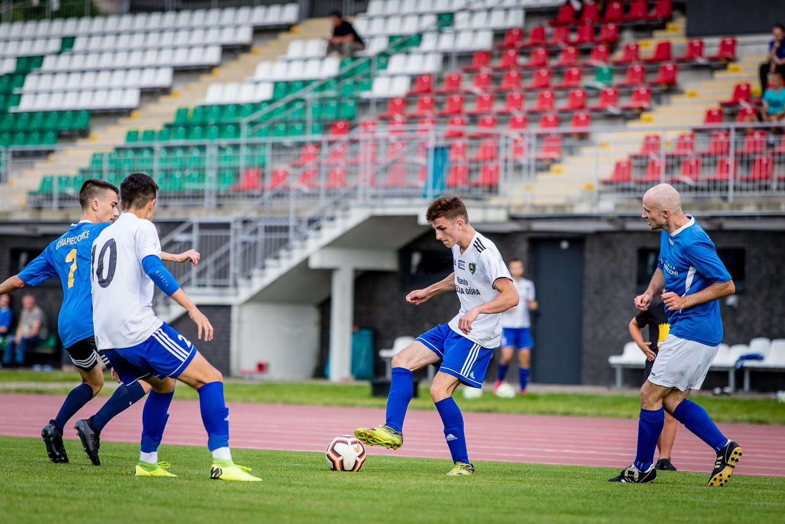kolejny-seniorski-zespo-ograny-89113