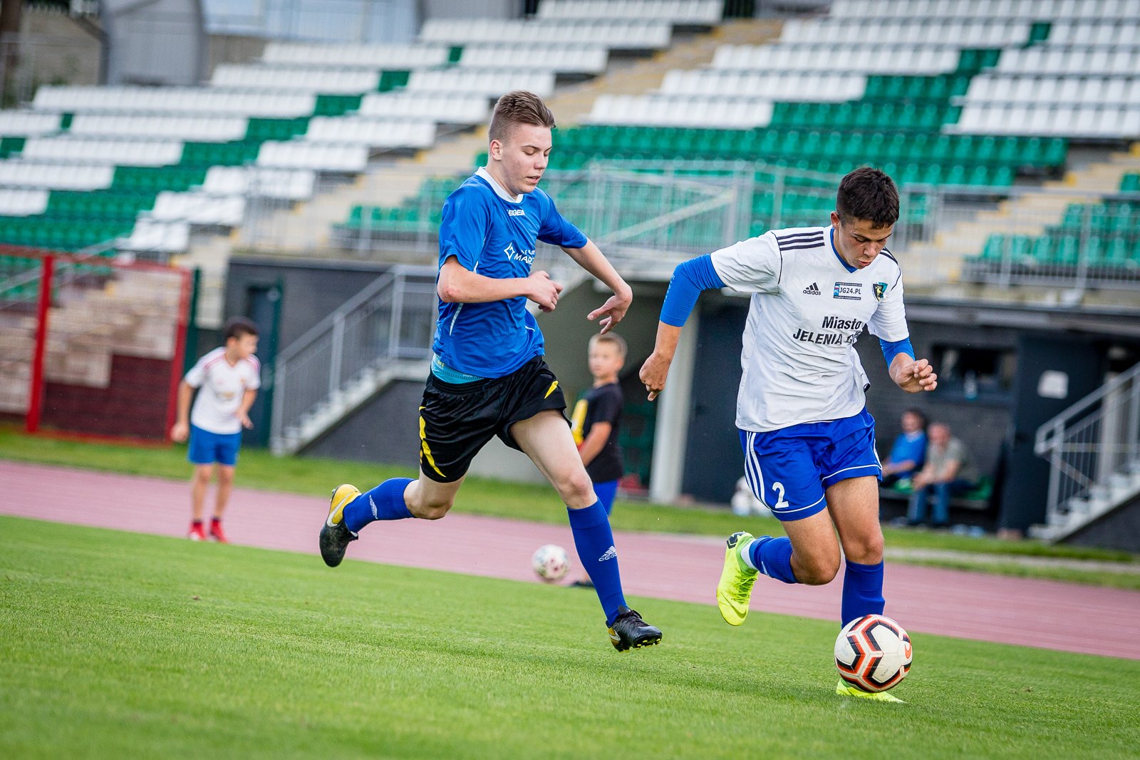 kolejny-seniorski-zespo-ograny-89113