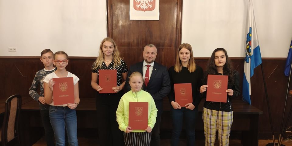 stypendia-dla-najzdolniejszych-89140