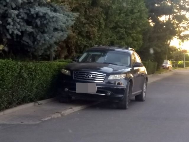 znowu-auto-na-chodniku-89413