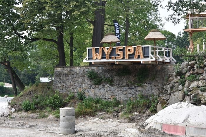 wyspa-z-opoznieniem-89634