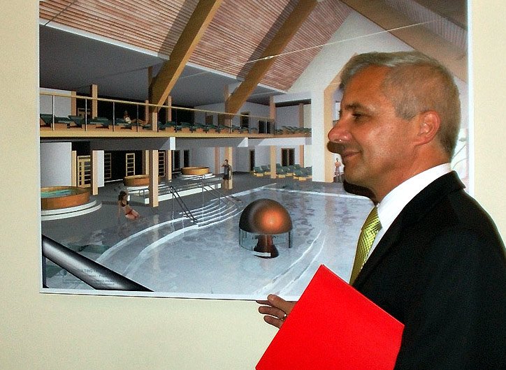 Roman Jałako, prezes Uzdrowiska Cieplice oraz wizja przyszłości: projekt basenu termalnego. Pierwsi kuracjusze wykąpią się w nim za cztery lata.