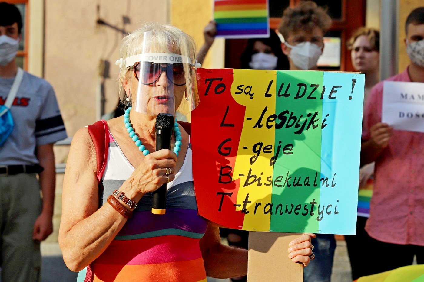 srodowisko-lgbt-ze-wsparciem-kodu-89700