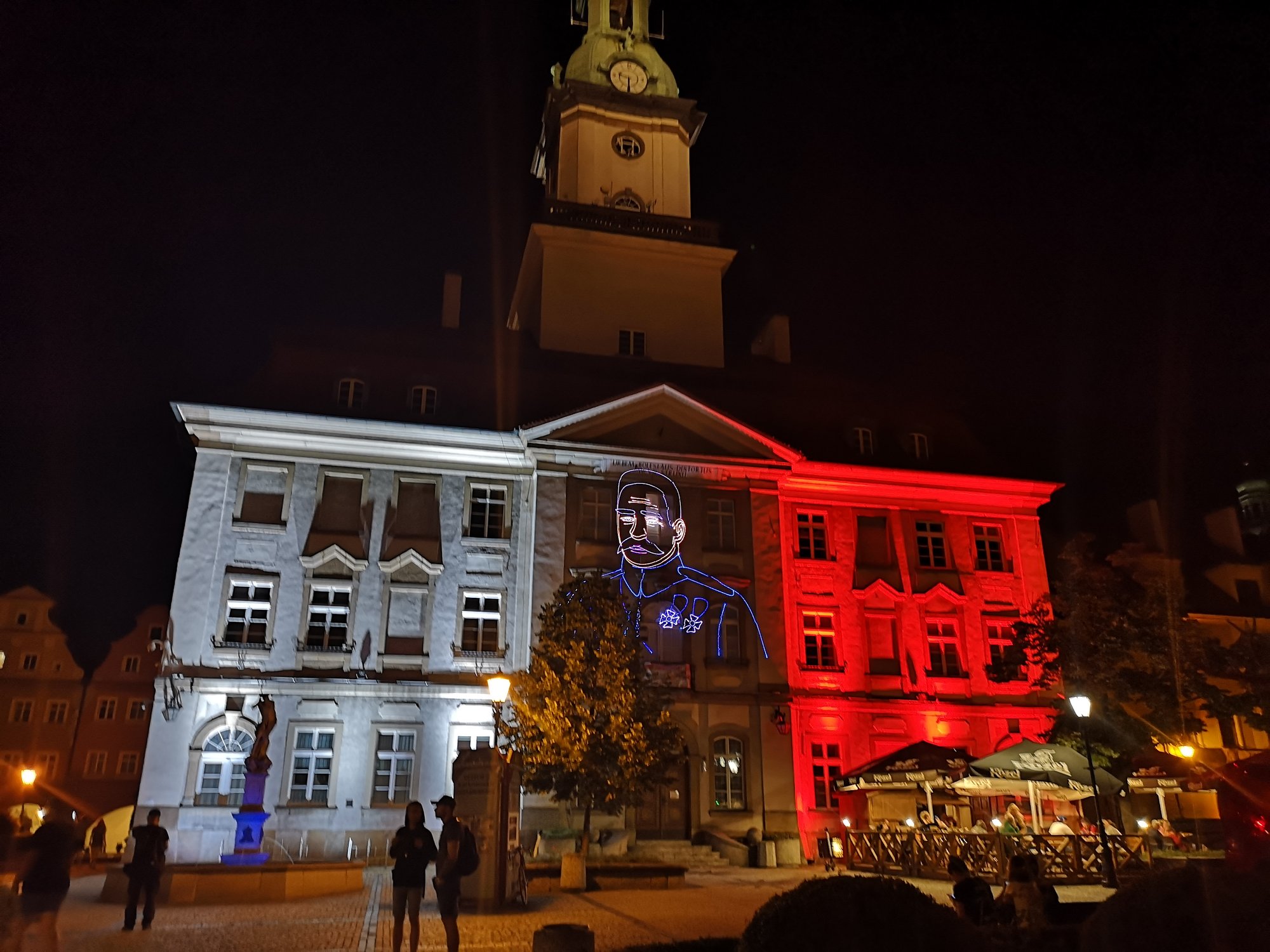 patriotyczne-animacje-na-ratuszu-i-teatrze-norwida-89804
