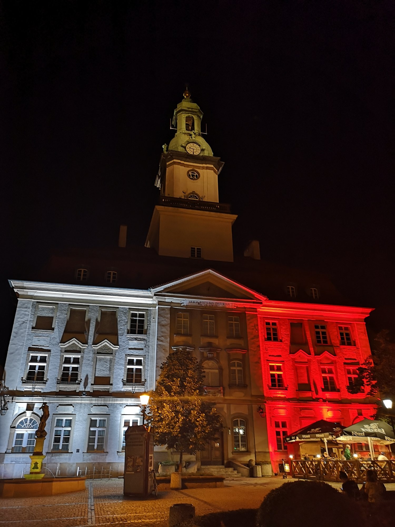 patriotyczne-animacje-na-ratuszu-i-teatrze-norwida-89804