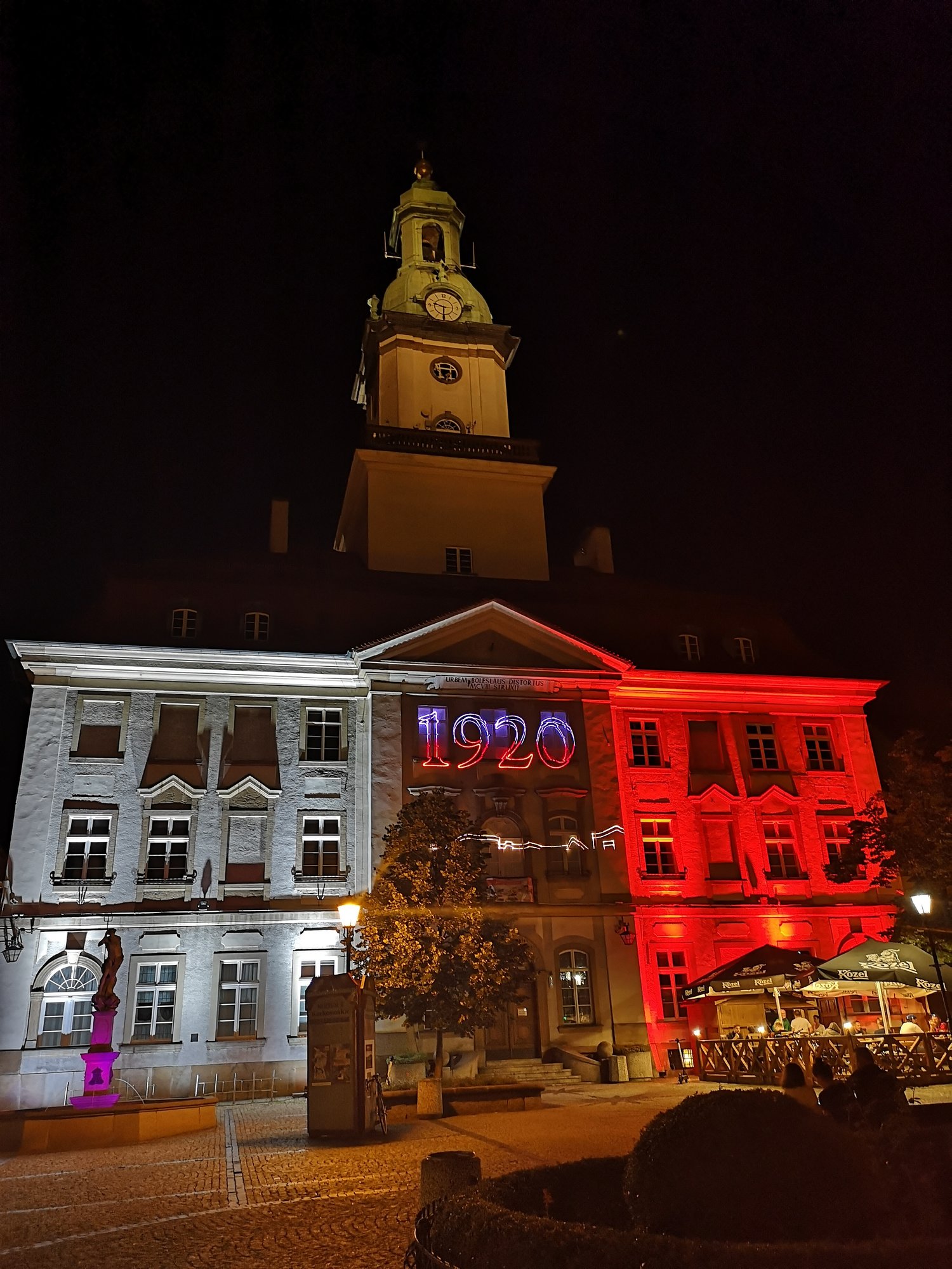 patriotyczne-animacje-na-ratuszu-i-teatrze-norwida-89804