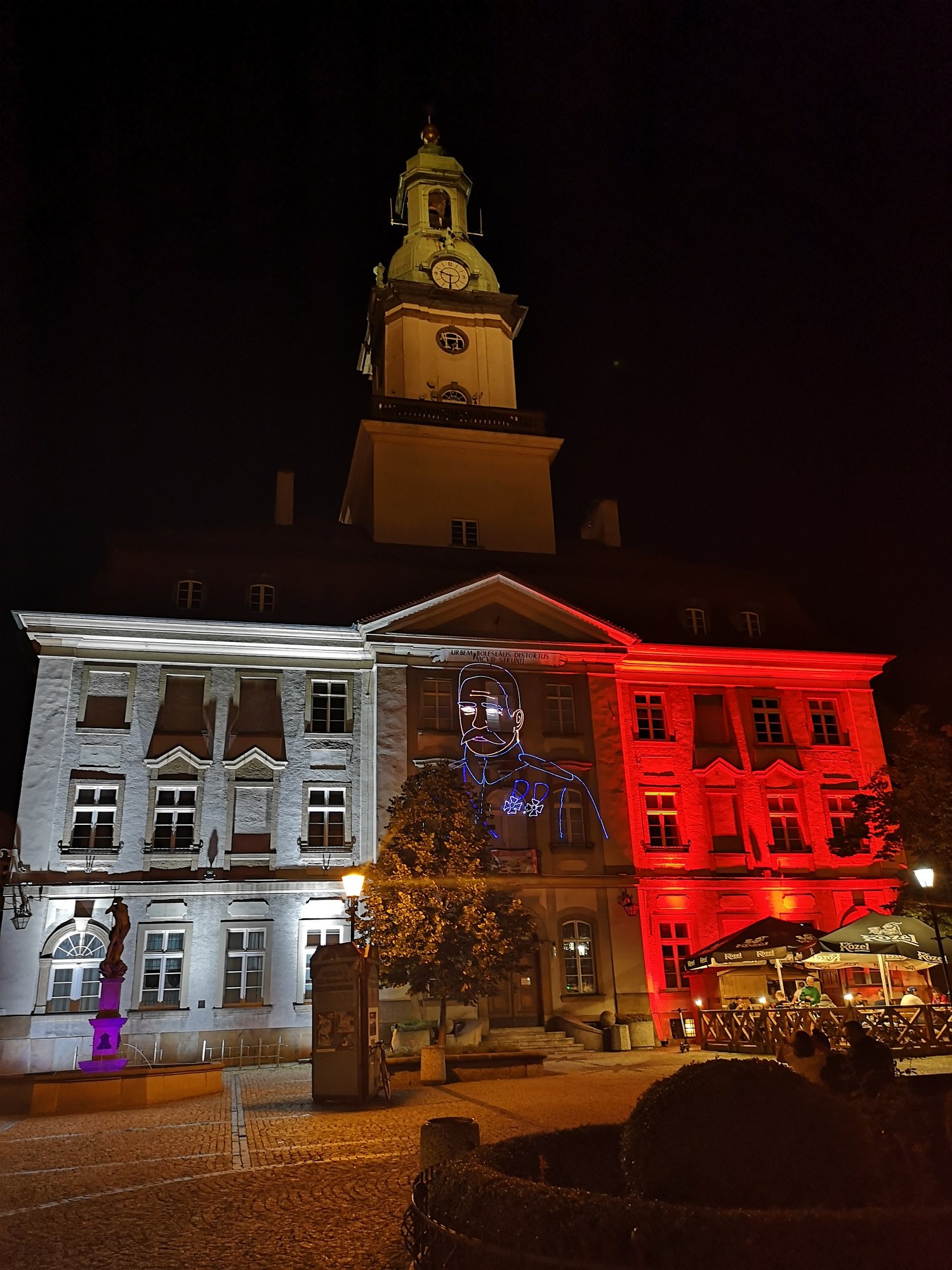 patriotyczne-animacje-na-ratuszu-i-teatrze-norwida-89804