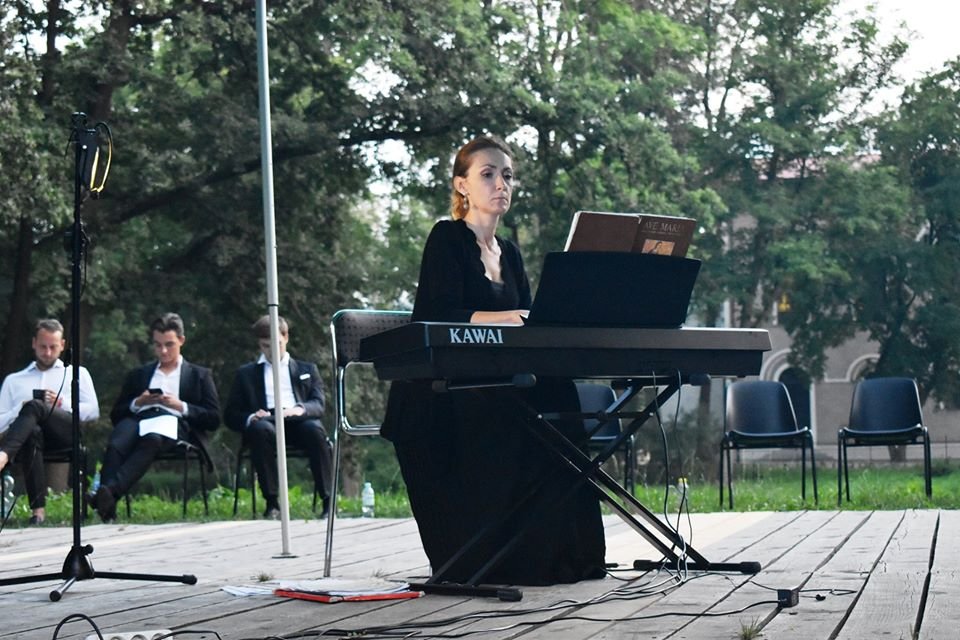 zabrzmiay-piekne-gosy-89820