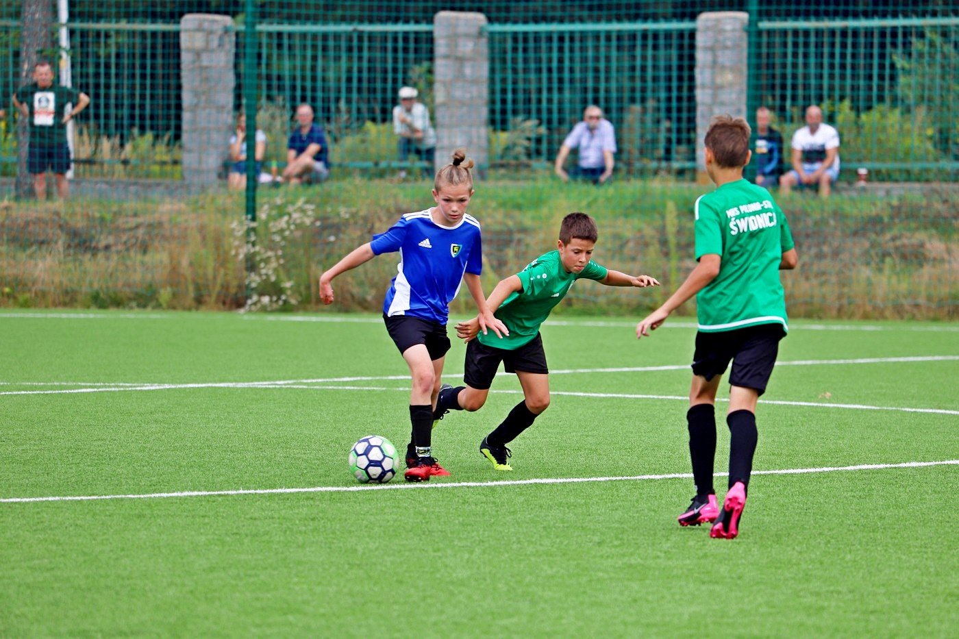 modzicy-rozbili-swidnice-89847