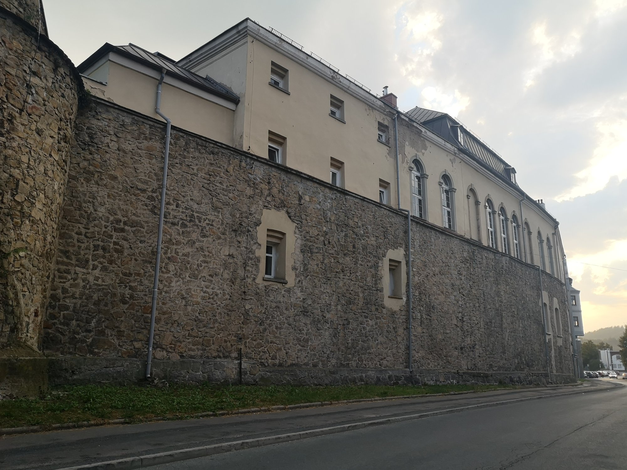 kolejny-etap-remontu-zespou-szko-katolickich-89918