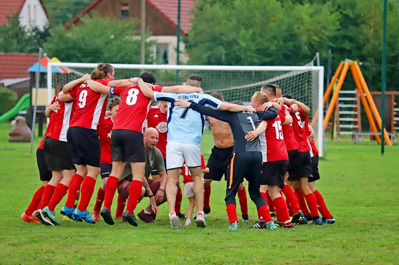 za-niskie-loty-ora-pub-gol-zwycieski-90059