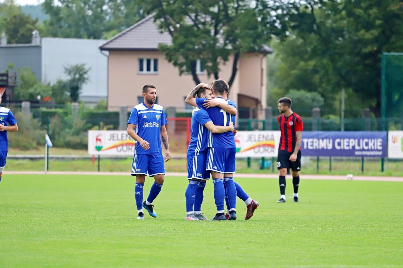 piekne-gole-ozdoba-meczu-ze-sparta-90633