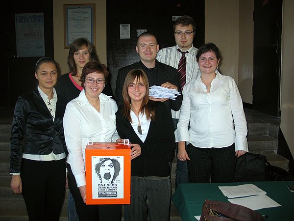 murem-za-platforma-obywatelska-9090