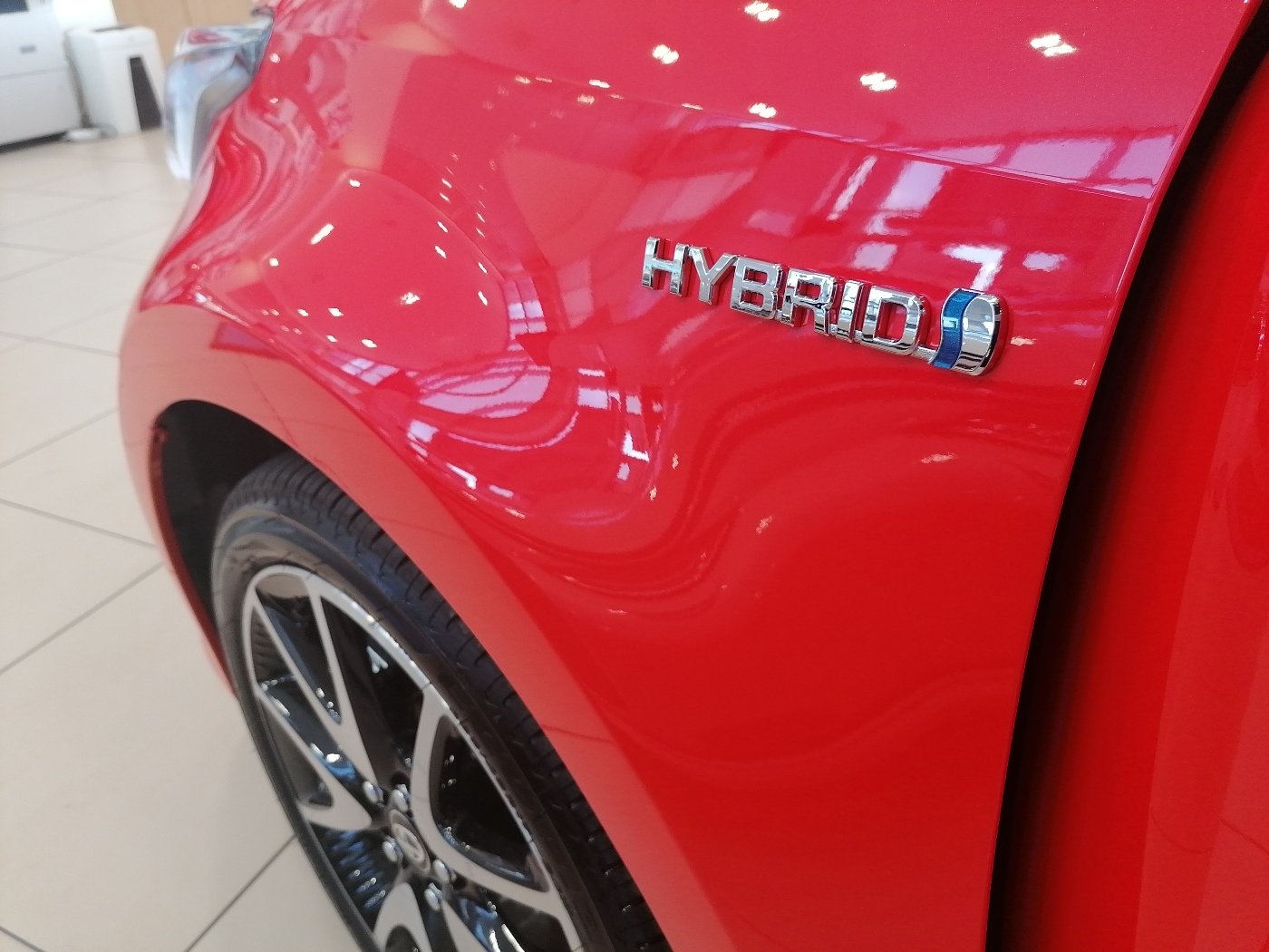 gwiazda-zawita-do-salonu-toyota-nowakowski-jelenia-gora-90974