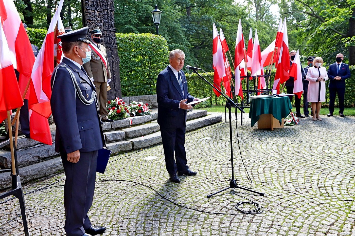 miejska-uroczystosc-pod-mieczami-piastowskimi-91028