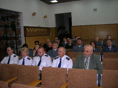nagrody-dla-policjantow-za-akcje-powodz-911