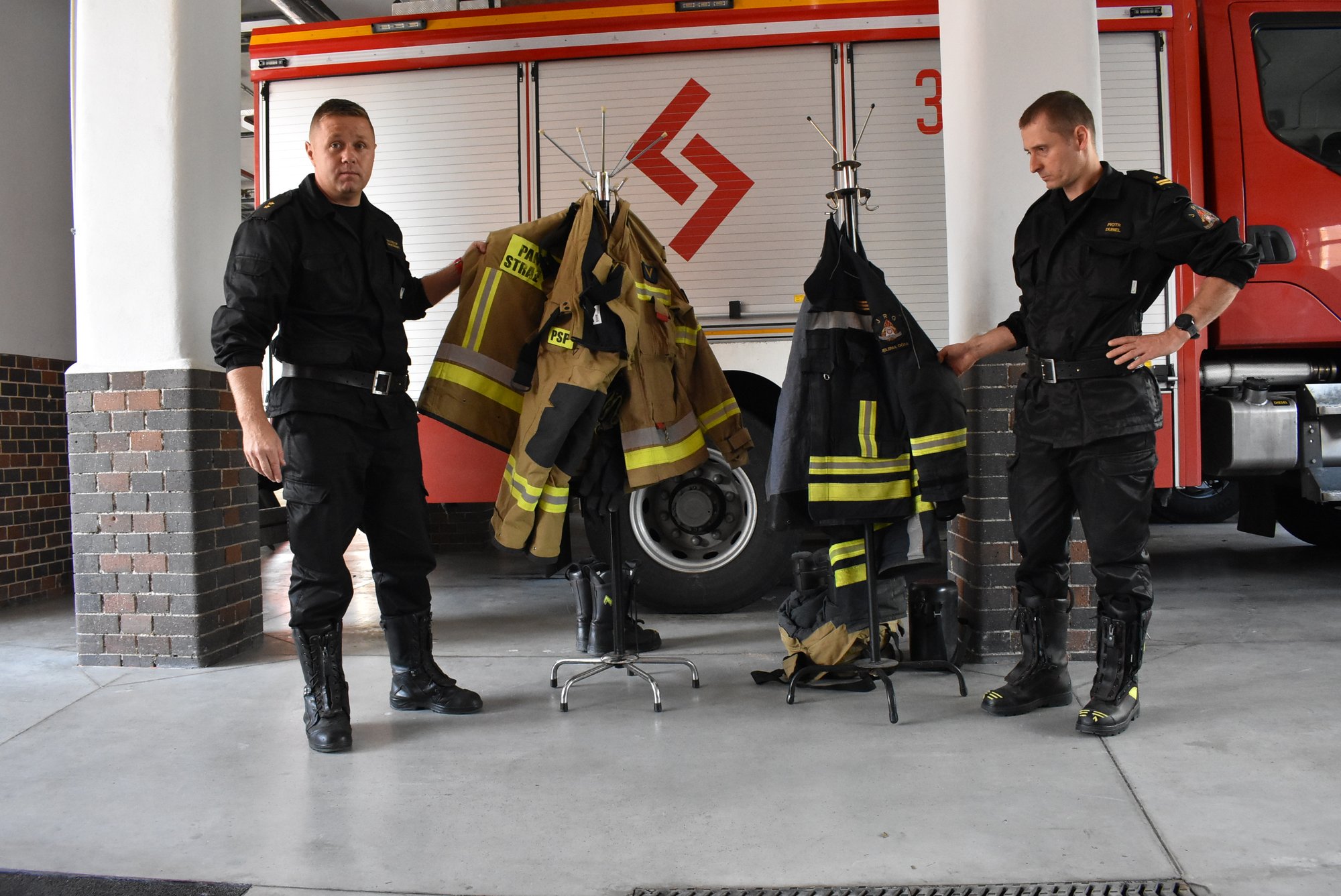 o-strazackich-mundurach-powrot-do-tematu-91130