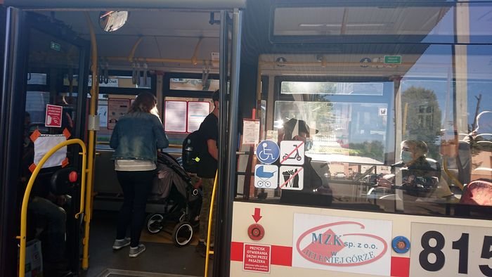 do-miejskiego-autobusu-tylko-ze-zozona-hulajnoga-91266