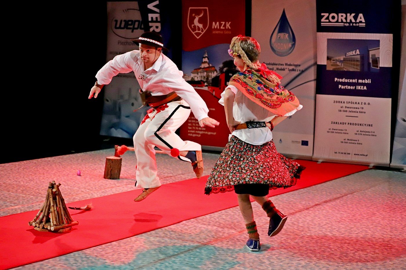 bya-radosc-i-wzruszenia-91316