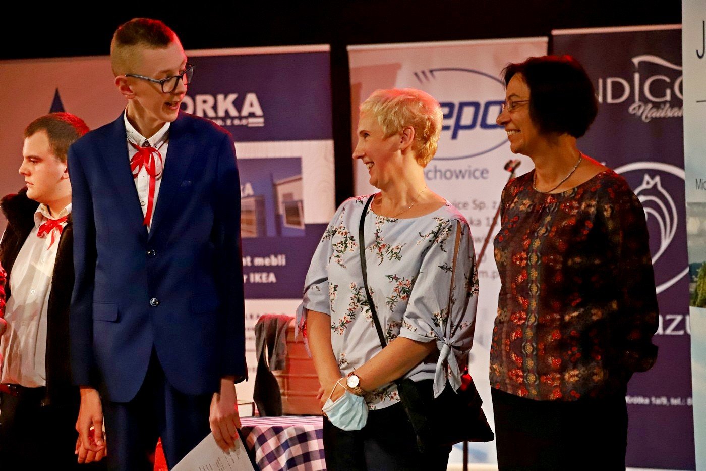 bya-radosc-i-wzruszenia-91316